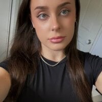 julietmills webcam model