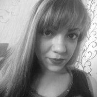 Milaniyskiss' Offline Chat Room