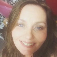 yorkshiremilf's Offline Chat Room