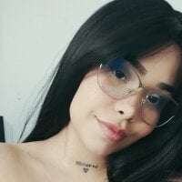 cutemoonhot's Avatar Pic