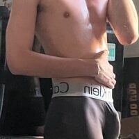 LEO_shy's Avatar Pic