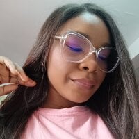 brunette_kiut offline chatrum