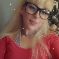 freakyblonde420's Offline Chat Room