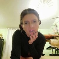 debora_mil_fuegos webcam model