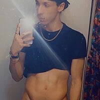 gaybttmboy210's Avatar Pic