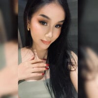 CaramelSwan08's Avatar Pic
