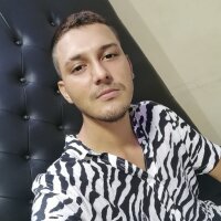 LuciaandYean offline chatrum