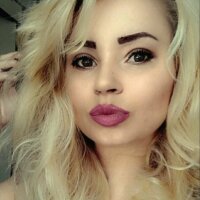SweetAnnya's Offline Chat Room