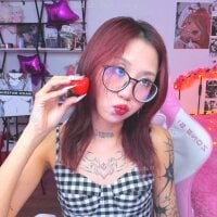 ashleywowmeow 个人资料图片