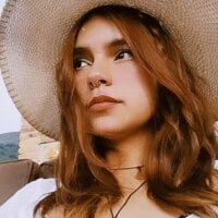 JennBenett_ model avatar