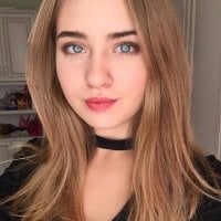 MandyMeds Adlı Modelin Çevrimdışı Sohbet Odası