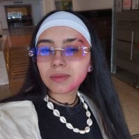 Megan12_b_