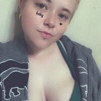 Cammi_Sky's Offline Chat Room