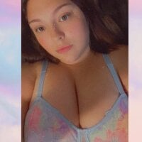 Spicylatinaaa27's Offline Chat Room