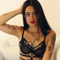 raven_blackk webcam model