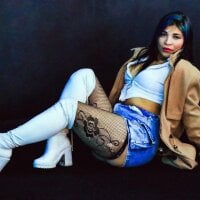 lilianaflores webcam model