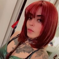 VioletTomm webcam model