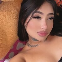 Camila_rouse1's Offline Chat Room