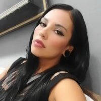 MoonyRoses webcam model