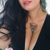agathacooper120 Adlı Modelin Çevrimdışı Sohbet Odası