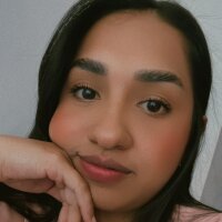 morenita8 অফলাইন চ্যাট রুম