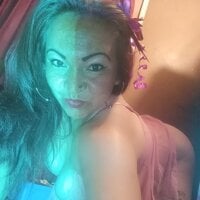 isis_milove's Avatar Pic