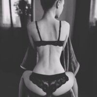 غرفة دردشة Milana_wix دون اتصال