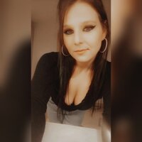 Chantal18094's Offline Chat Room