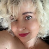 AngelJenny fully nude on webcam for live porn video chat