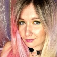 LizziSky's Offline Chat Room