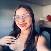 Mia-Sex_'s Offline Chat Room