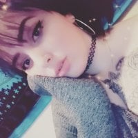 lil_peaches' Offline Chat Room