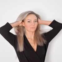 Adriana_Coy's Offline Chat Room