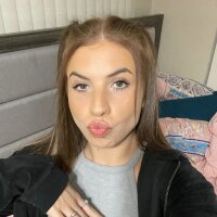 pixietoes Adlı Modelin Çevrimdışı Sohbet Odası