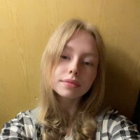 Emma_Emotions webcam