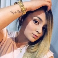 Sashas_tits' Offline Chat Room