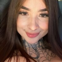 Model Ally_Snow