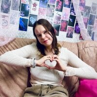 KellyxShy webcam model