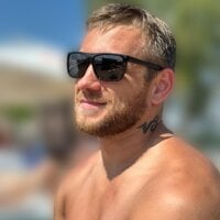 B-L-O-N-D avatar