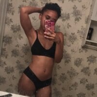 tinycollegegirl's Offline Chat Room