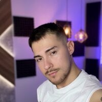 BrunoWalkerr webcam model