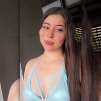 mona02_'s Offline Chat Room