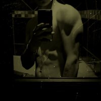 Youngandhorny420 অফলাইন চ্যাট রুম