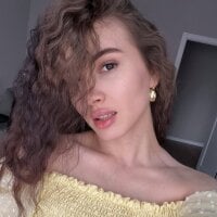 SepiahLune webcam model