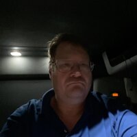 BicariouslyMe's Offline Chat Room