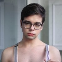 غرفة دردشة IMNOTSHYBOY دون اتصال