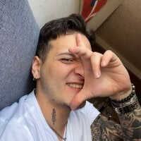 KingMike20's Offline Chat Room