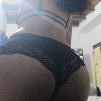 lalisex94's Offline Chat Room