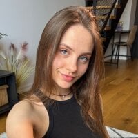 annettaa's Offline Chat Room