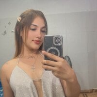 6660_cloe webcam model